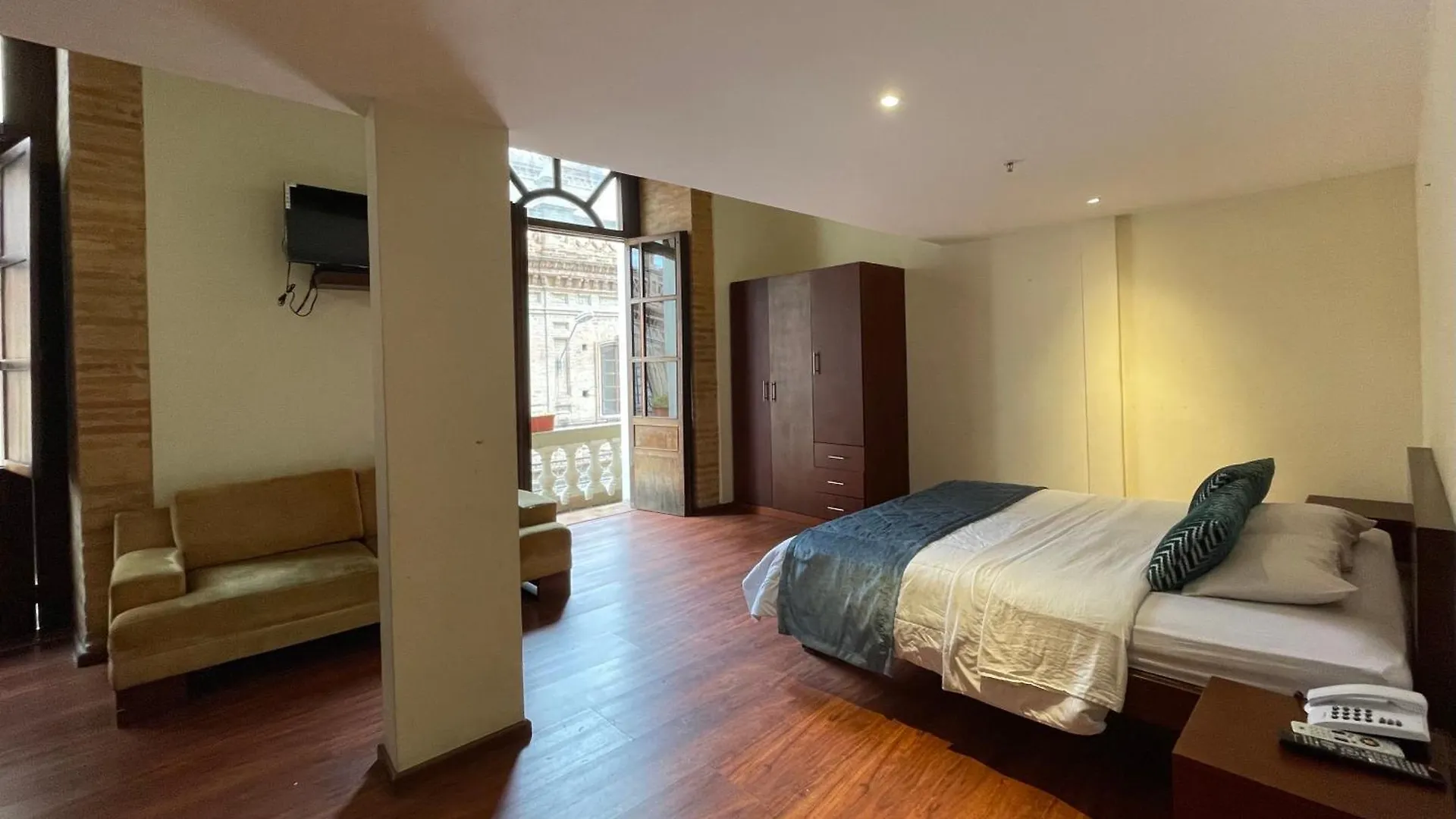 ***  Flore Hotel Boutique Cuenca Ecuador